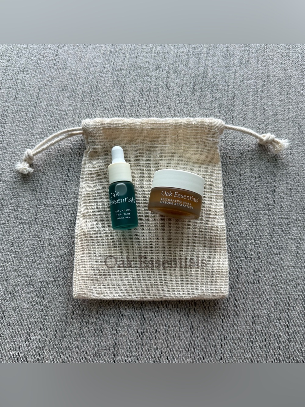 Oak Essentials Ritual Oil and Restorative Mask with Drawstring Pouch
